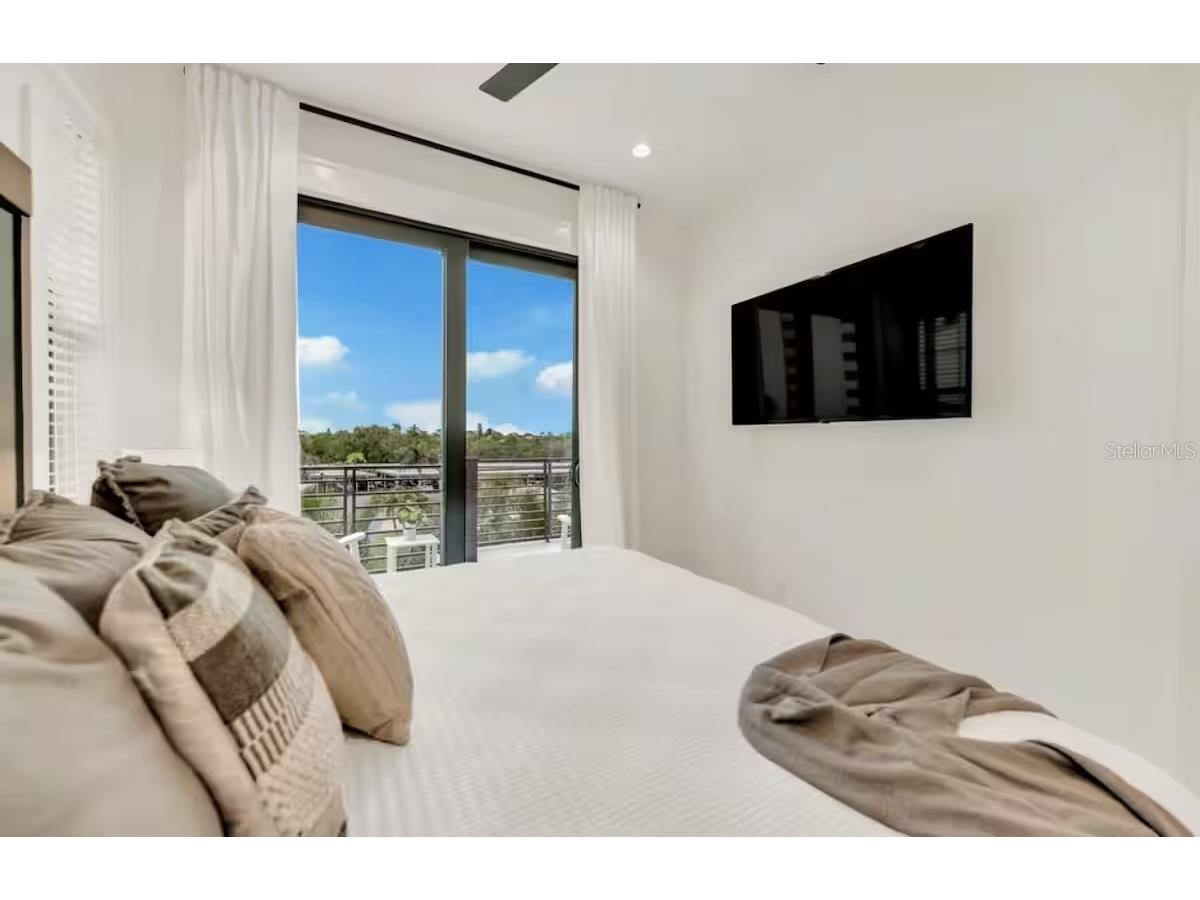 85 Avenida Messina Sarasota FL 34242 A4686937 image28