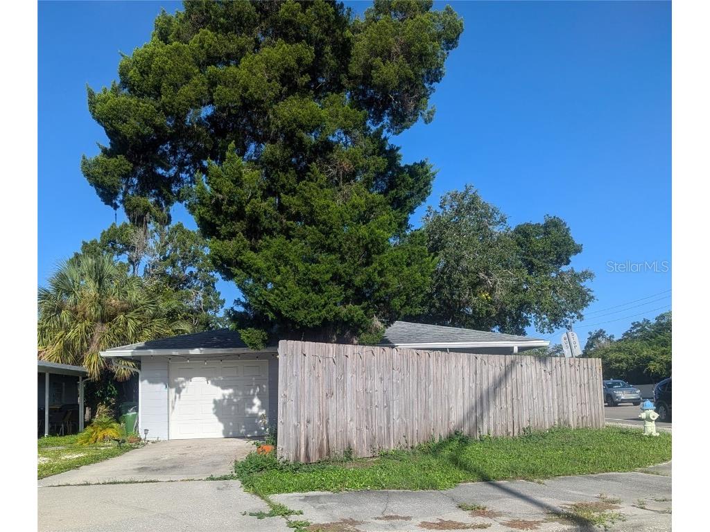 85 Horton Circle Sarasota FL 34232 A4619052 image1