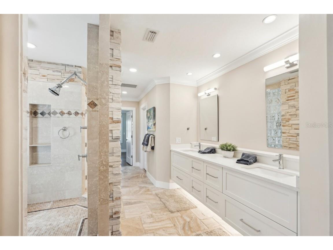 85 S Polk Drive Sarasota FL 34236 - SARASOTA BAY A4479064 image40