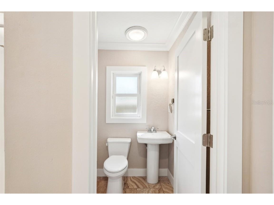 85 S Polk Drive Sarasota FL 34236 - SARASOTA BAY A4479064 image44