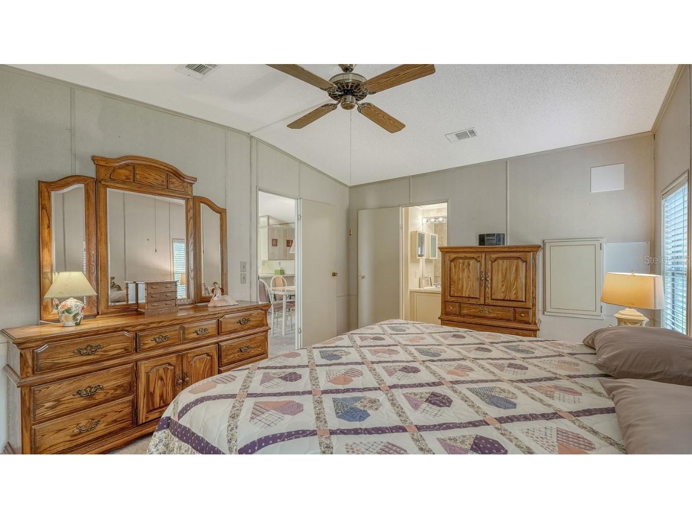 85 Southwinds Drive Sarasota FL 34231 A4666292 image23