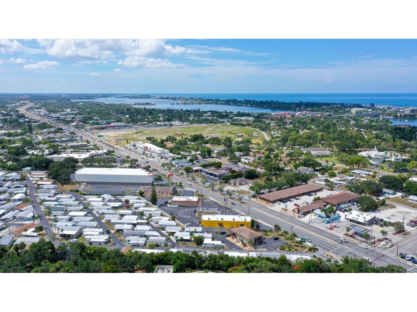 85 Southwinds Drive Sarasota FL 34231 A4666292 image40