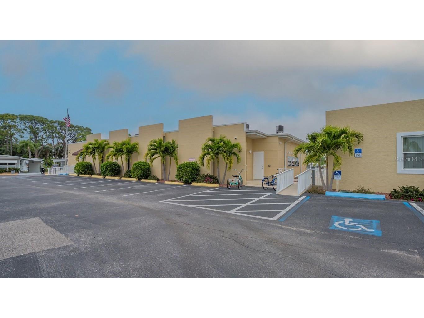 85 Southwinds Drive Sarasota FL 34231 A4666292 image42