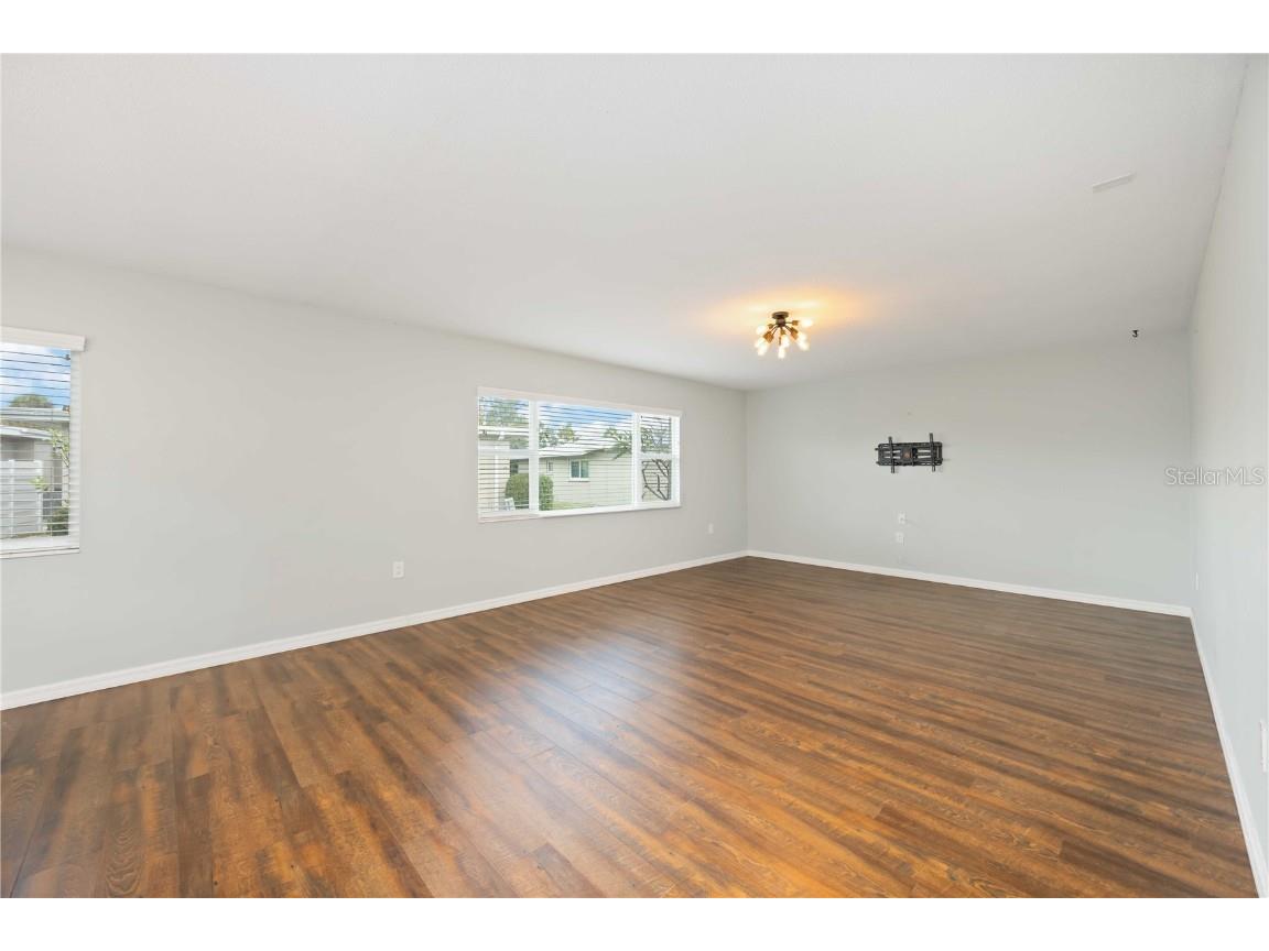 85 Strathmore Boulevard Sarasota FL 34233 A4670639 image11