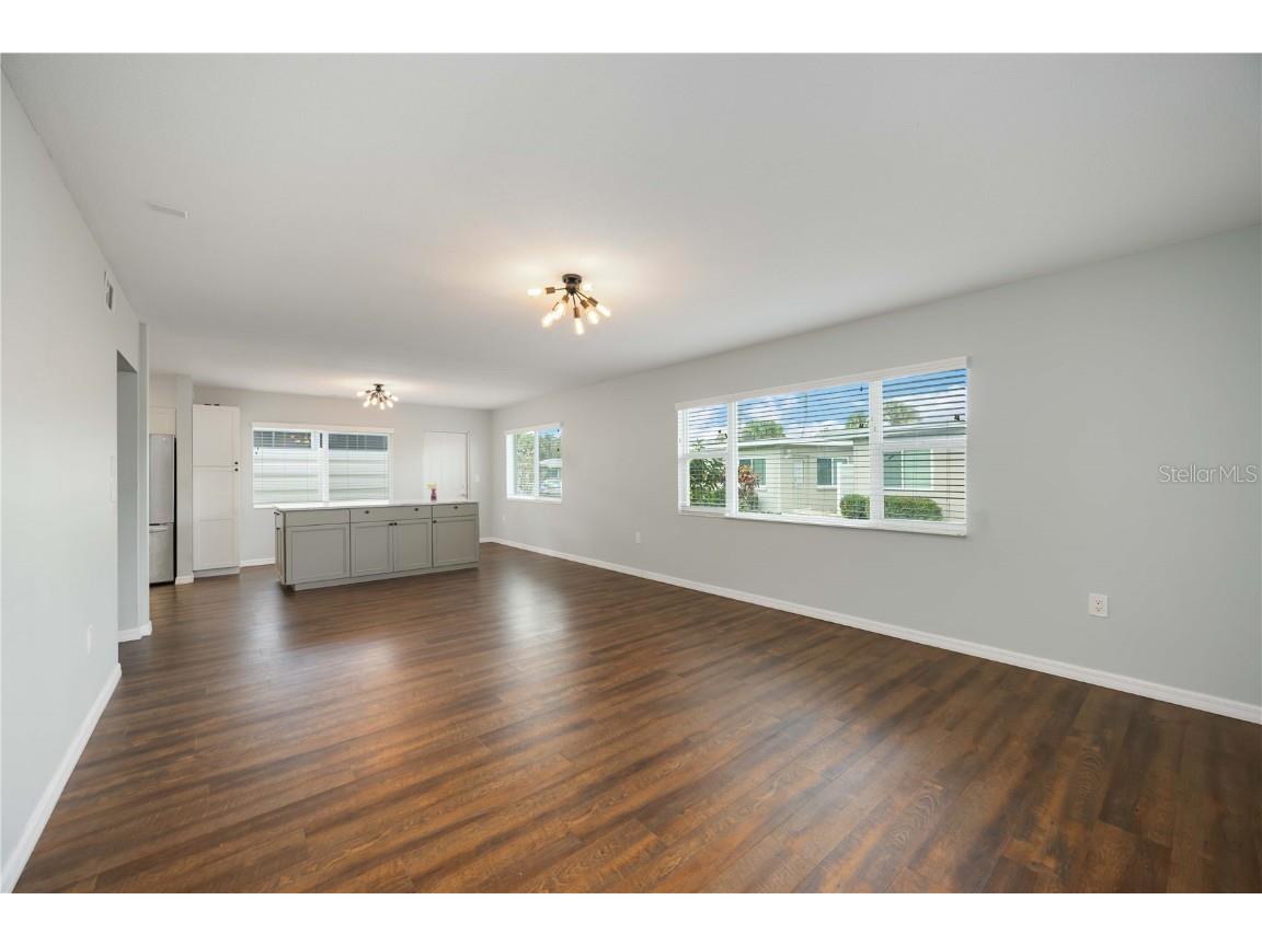 85 Strathmore Boulevard Sarasota FL 34233 A4670639 image12