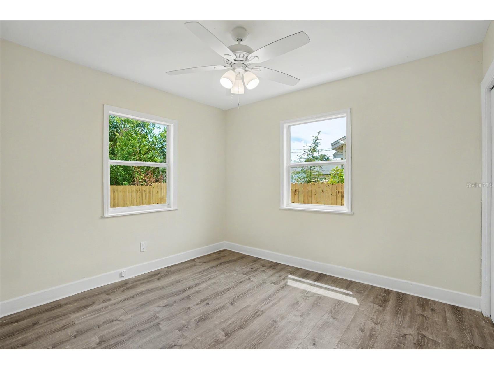 850 18th Avenue S Saint Petersburg FL 33705 TB8505764 image20