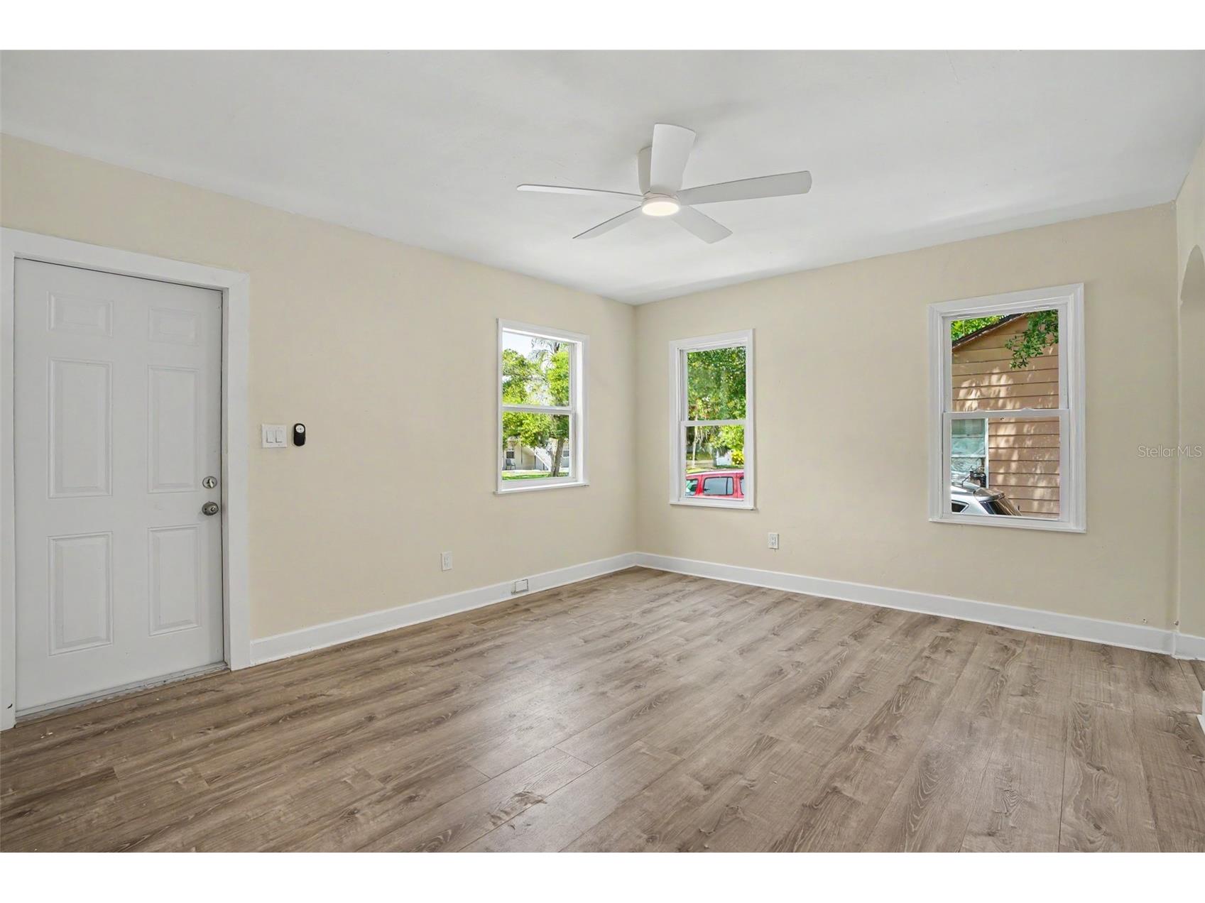 850 18th Avenue S Saint Petersburg FL 33705 TB8505764 image35