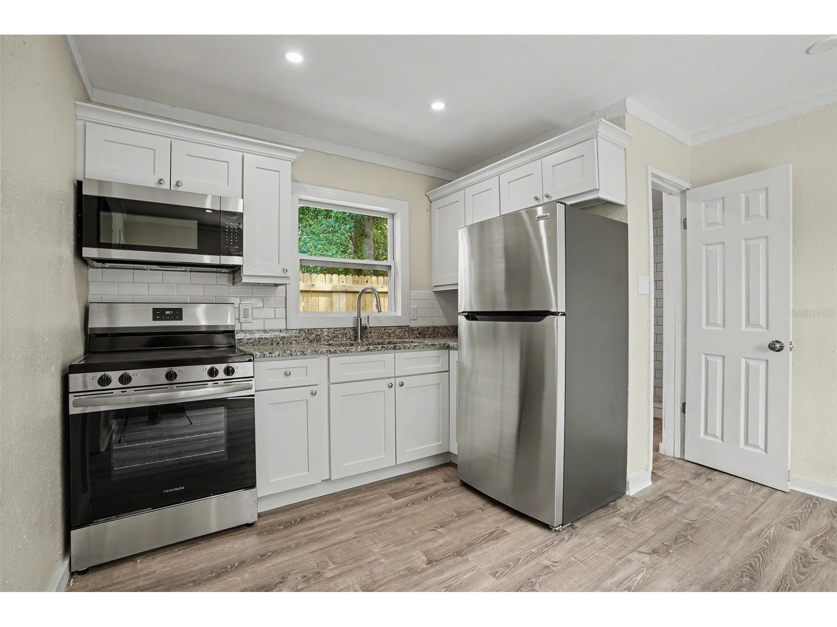 850 18th Avenue S Saint Petersburg FL 33705 TB8505764 image44