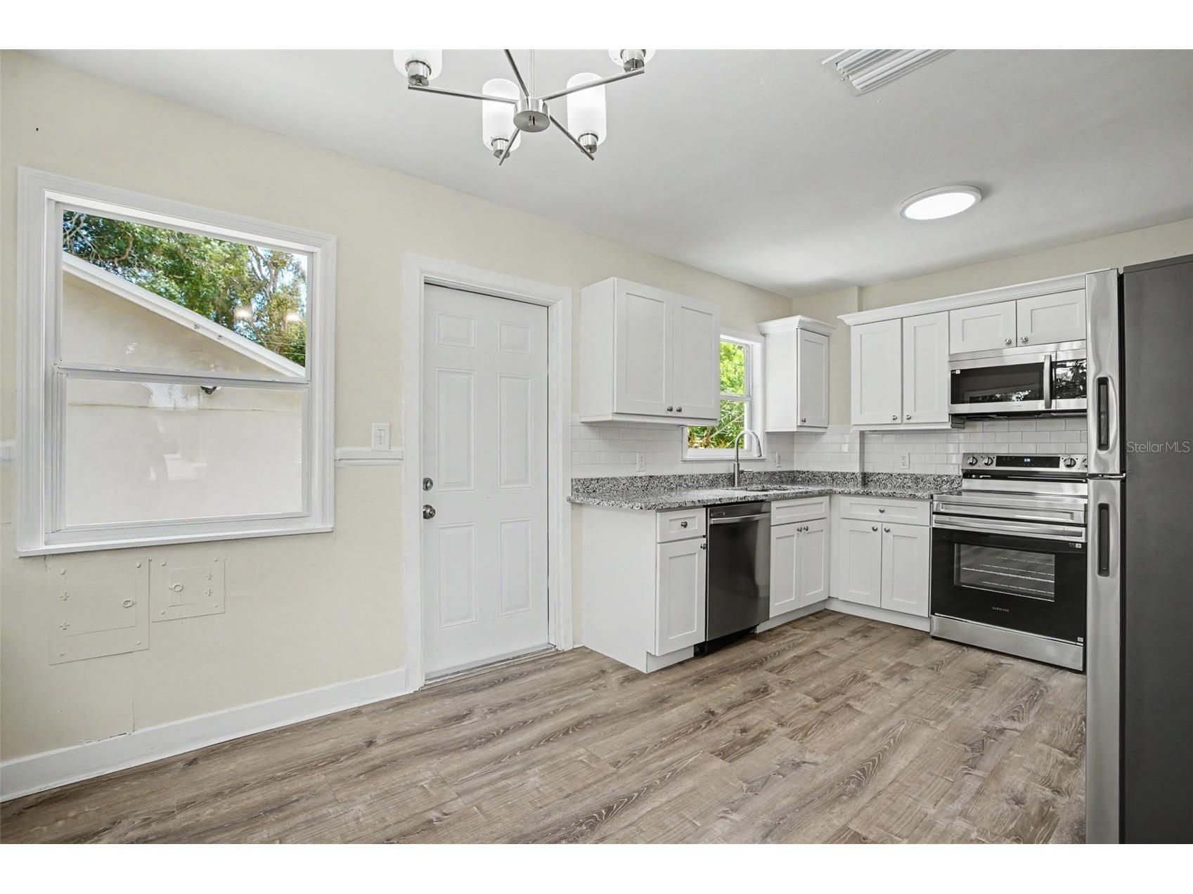 850 18th Avenue S Saint Petersburg FL 33705 TB8505764 image49