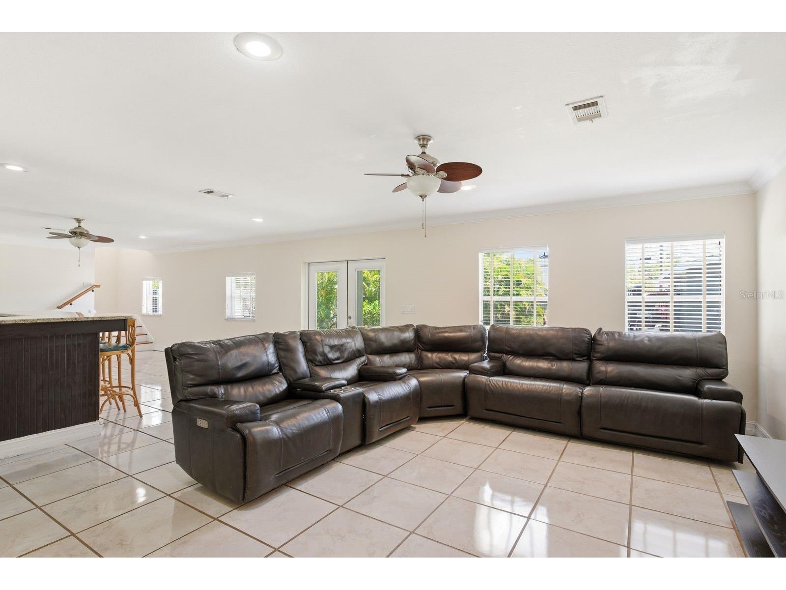 850 36th Avenue S Saint Petersburg FL 33705 TB8512060 image5