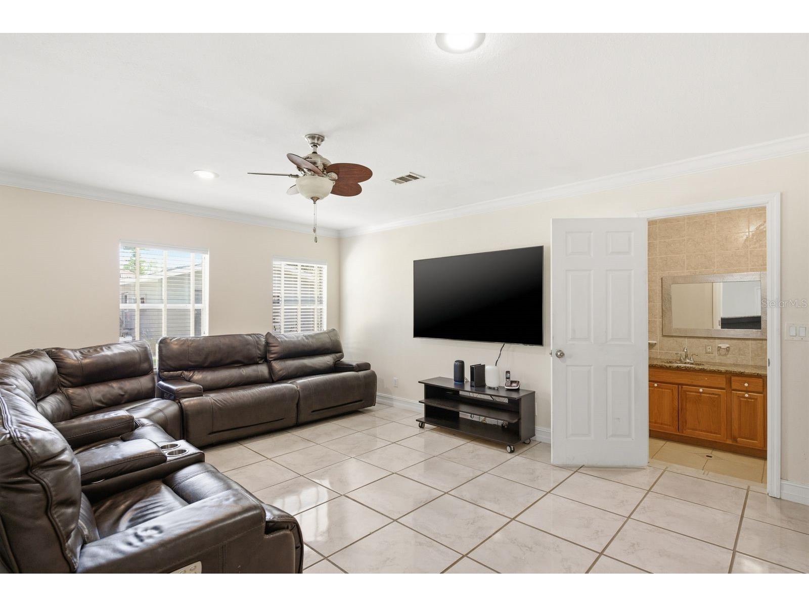 850 36th Avenue S Saint Petersburg FL 33705 TB8512060 image7