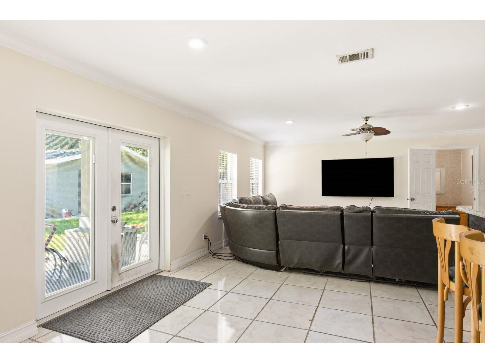 850 36th Avenue S Saint Petersburg FL 33705 TB8512060 image8