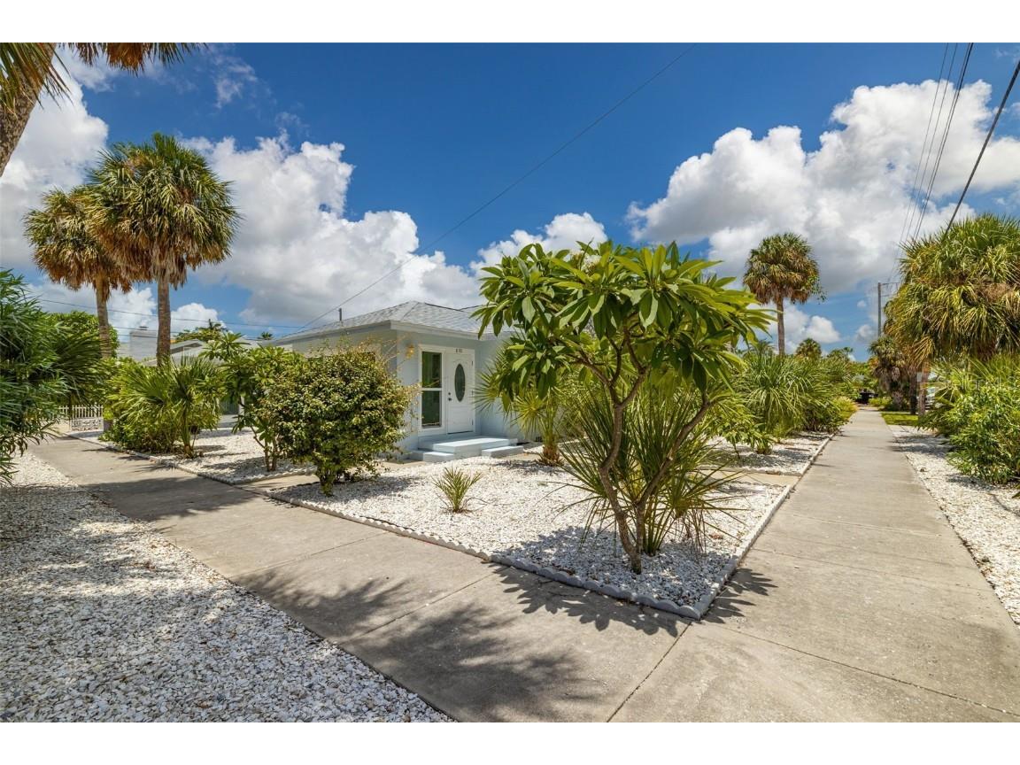 850 Mandalay Avenue Clearwater Beach FL 33767 TB8303509 image1