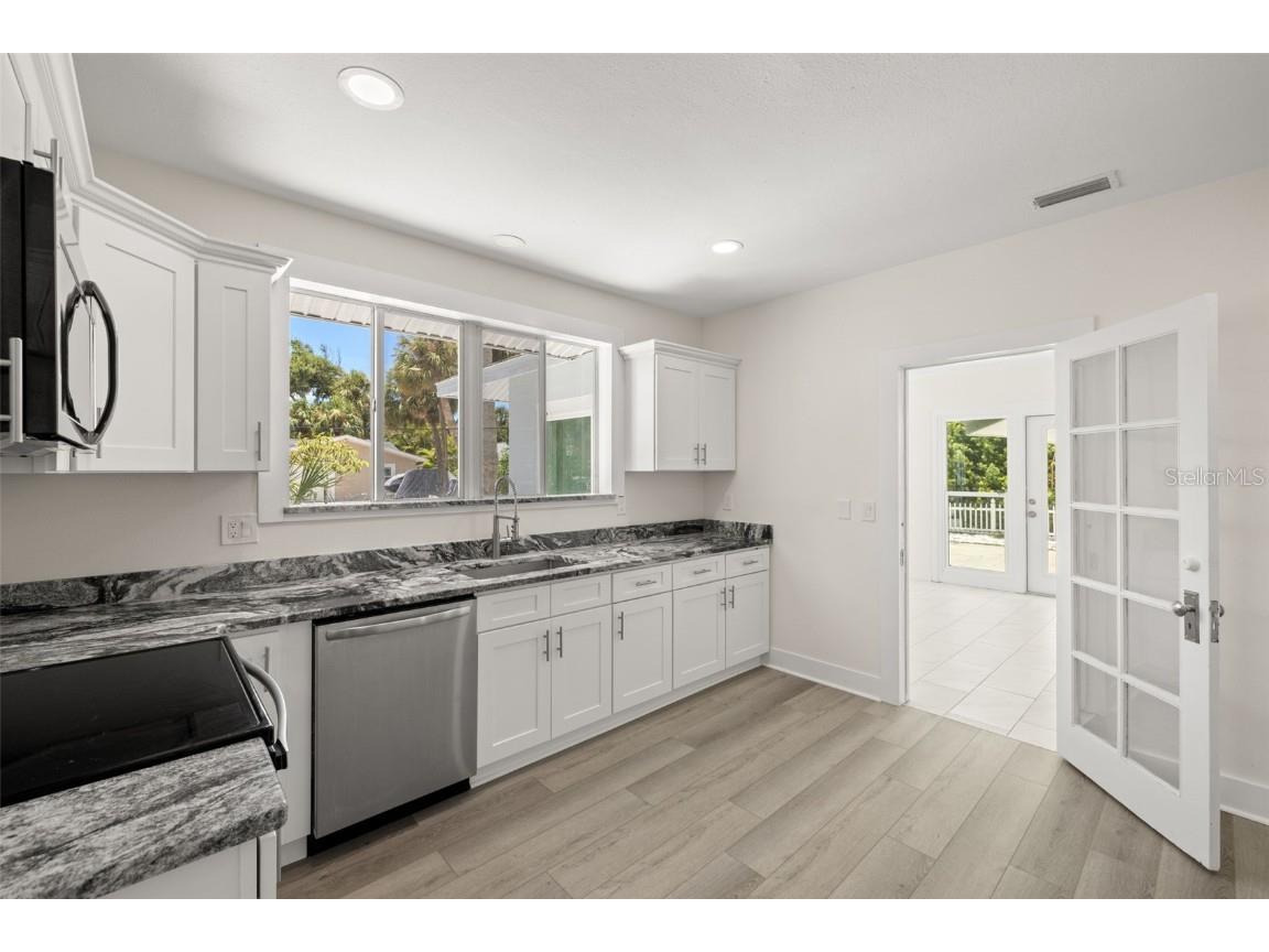 850 Mandalay Avenue Clearwater Beach FL 33767 TB8303509 image20