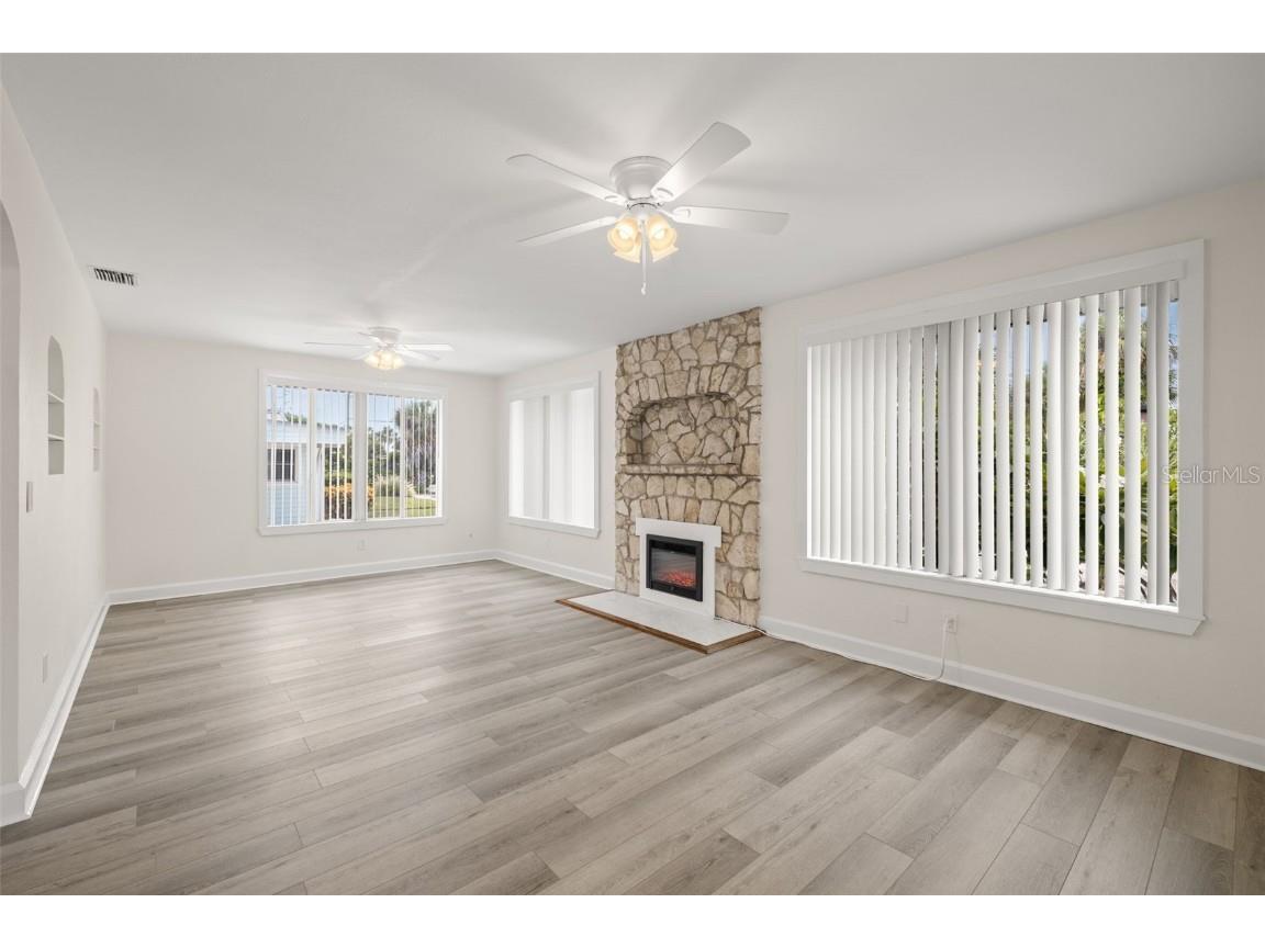 850 Mandalay Avenue Clearwater Beach FL 33767 TB8303509 image24