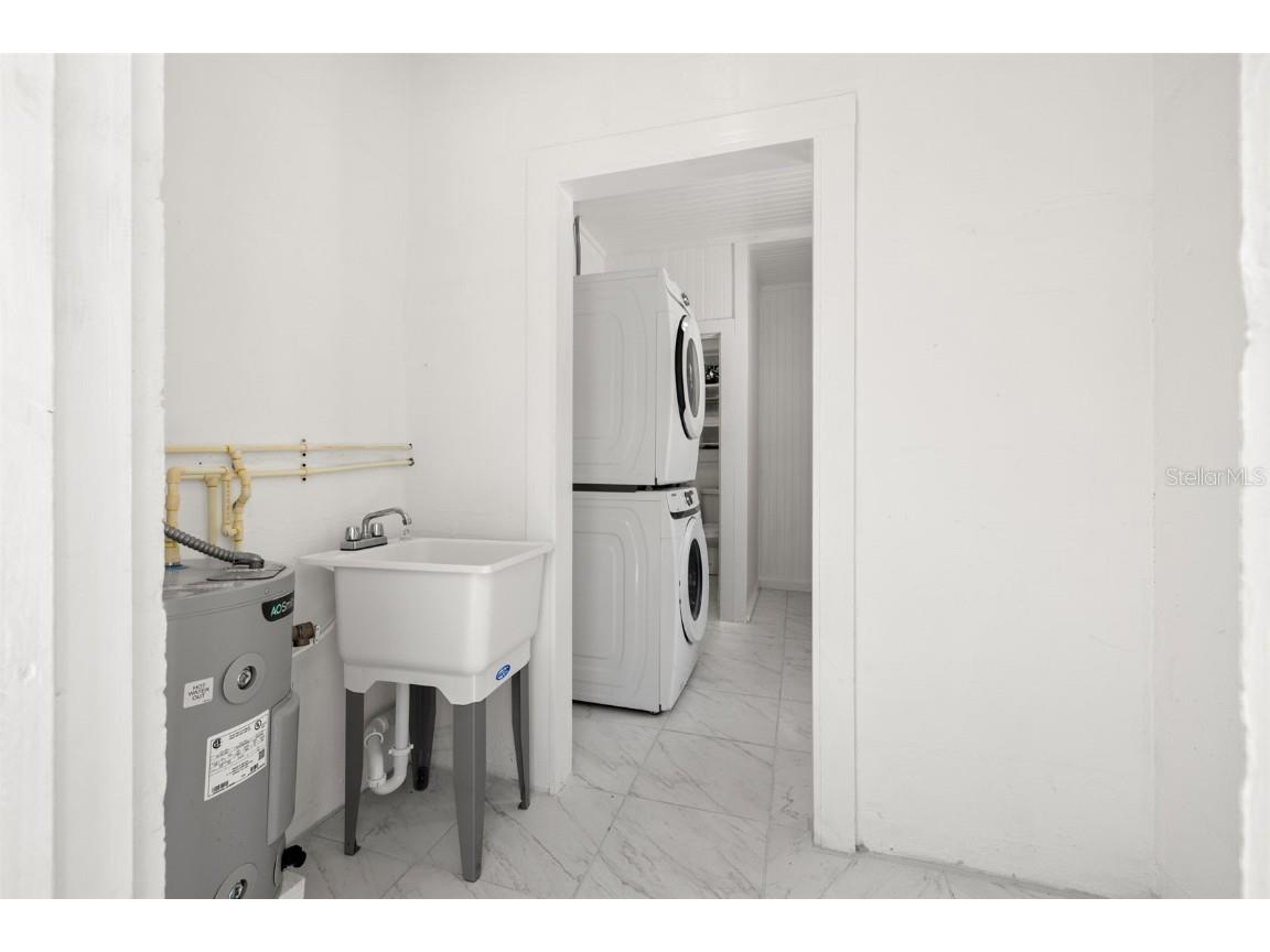 850 Mandalay Avenue Clearwater Beach FL 33767 TB8303509 image34