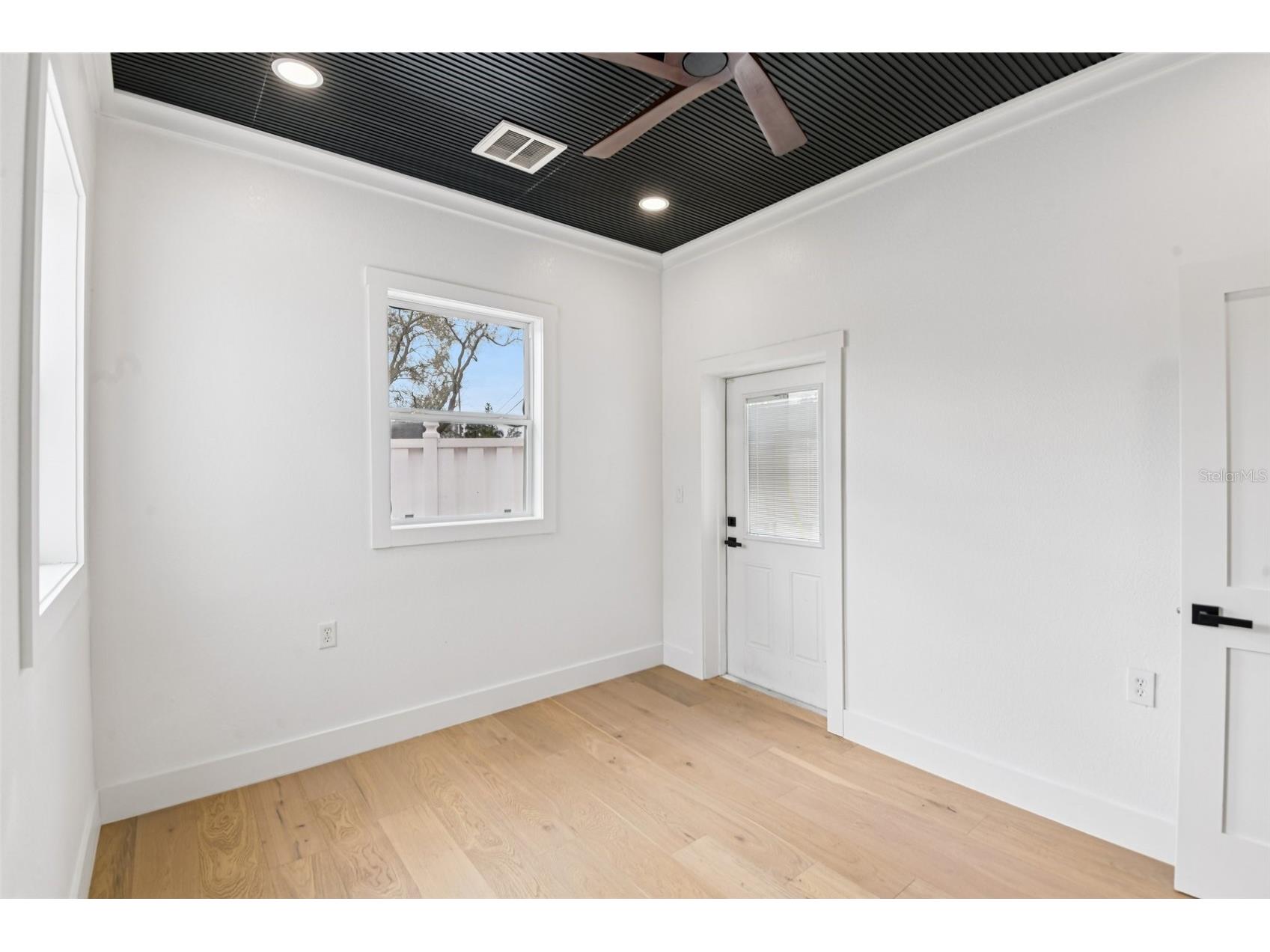 850 Rafael Boulevard NE Saint Petersburg FL 33704 TB8479963 image30