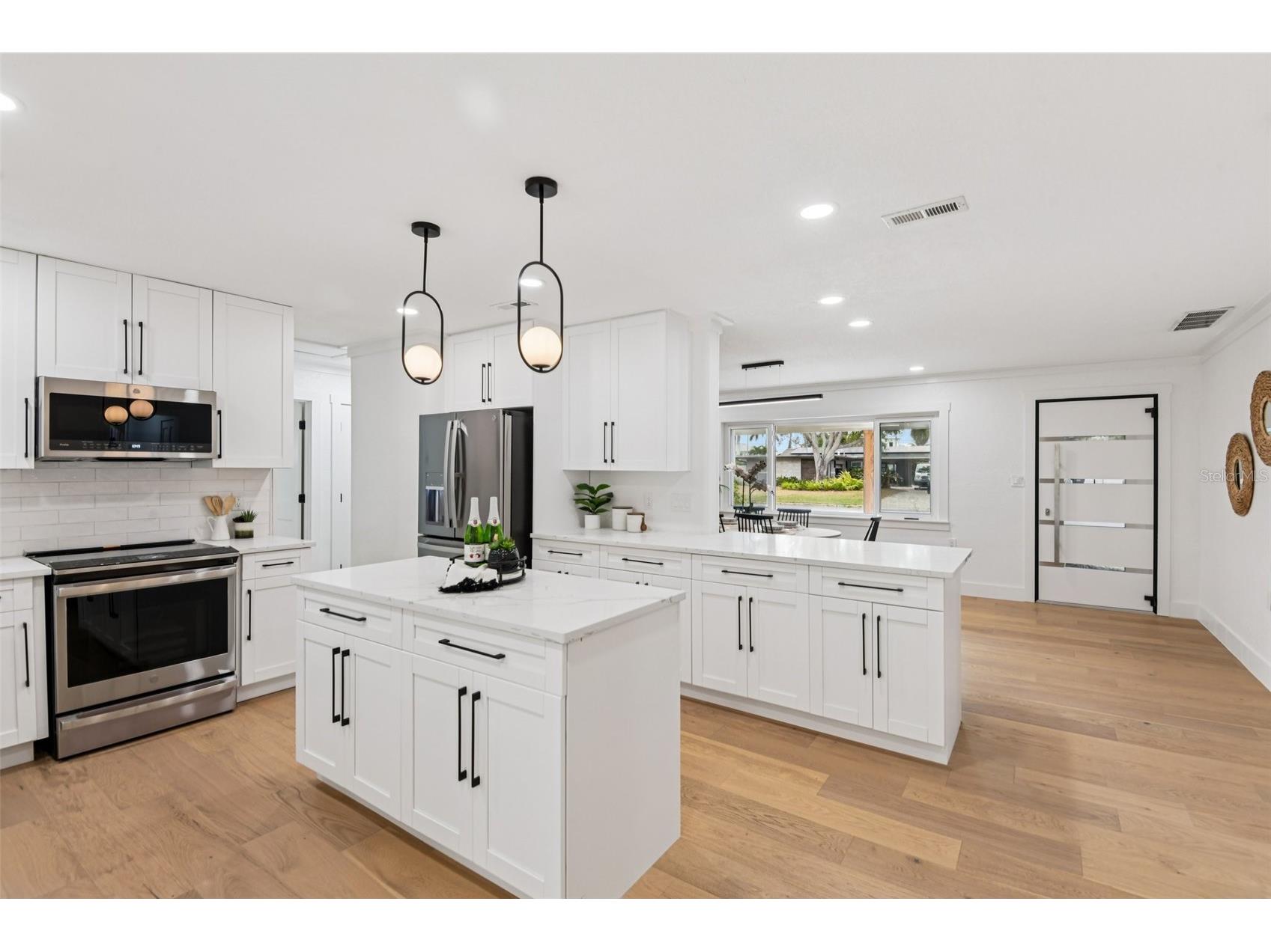 850 Rafael Boulevard NE Saint Petersburg FL 33704 TB8479963 image8