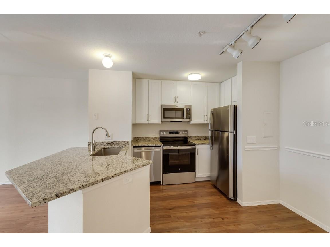 850 S Tamiami Trail #203 Sarasota FL 34236 A4651925 image11