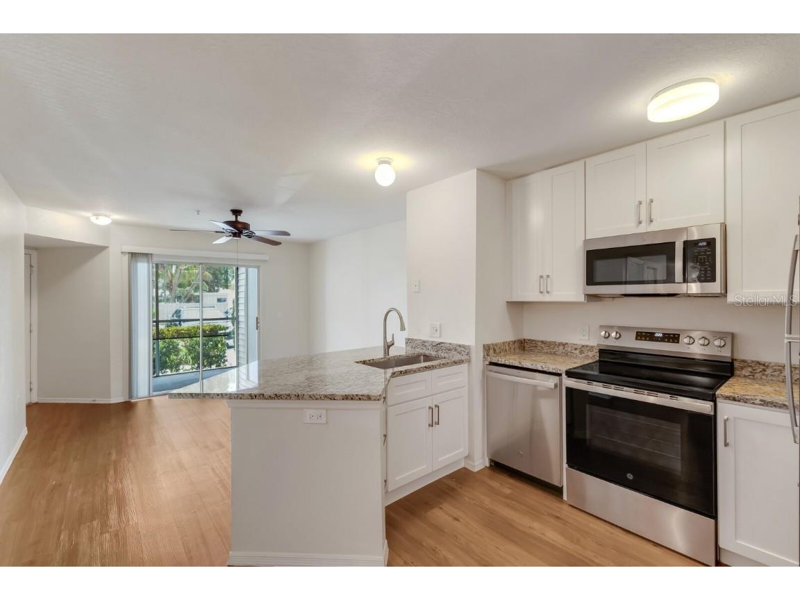 850 S Tamiami Trail #203 Sarasota FL 34236 A4651925 image12