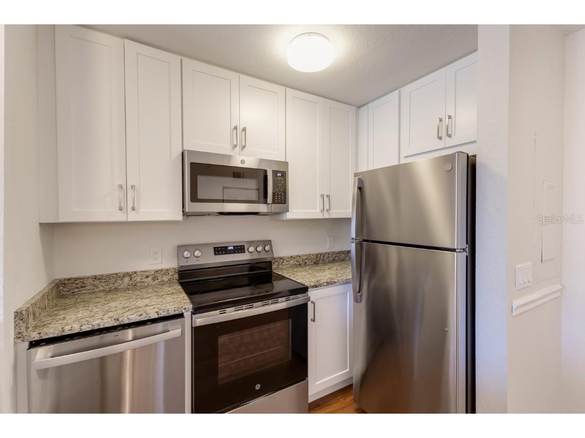 850 S Tamiami Trail #203 Sarasota FL 34236 A4651925 image13