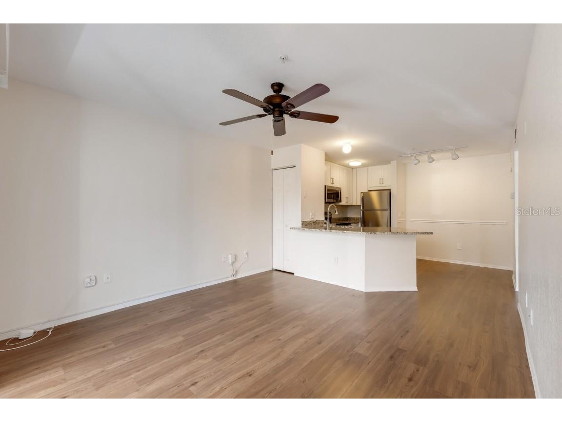 850 S Tamiami Trail #203 Sarasota FL 34236 A4651925 image5