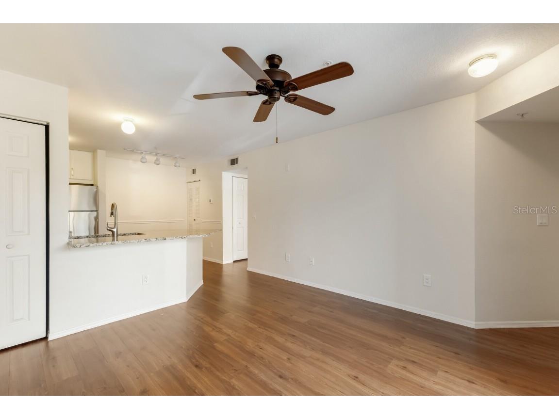 850 S Tamiami Trail #203 Sarasota FL 34236 A4652275 image7