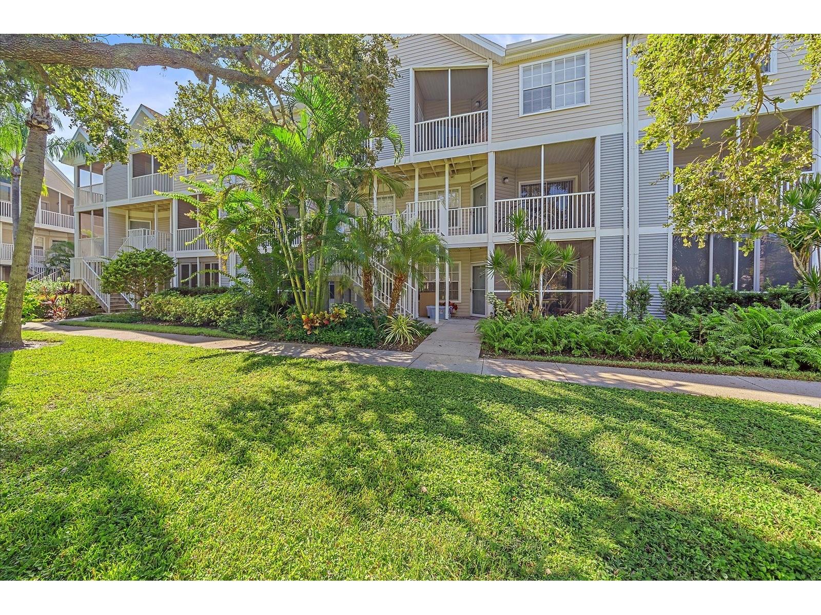 850 S Tamiami Trail #207 Sarasota FL 34236 A4665241 image2