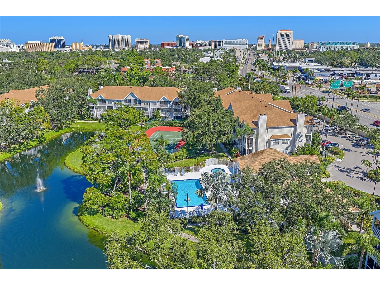 850 S Tamiami Trail #207 Sarasota FL 34236 A4665241 image30