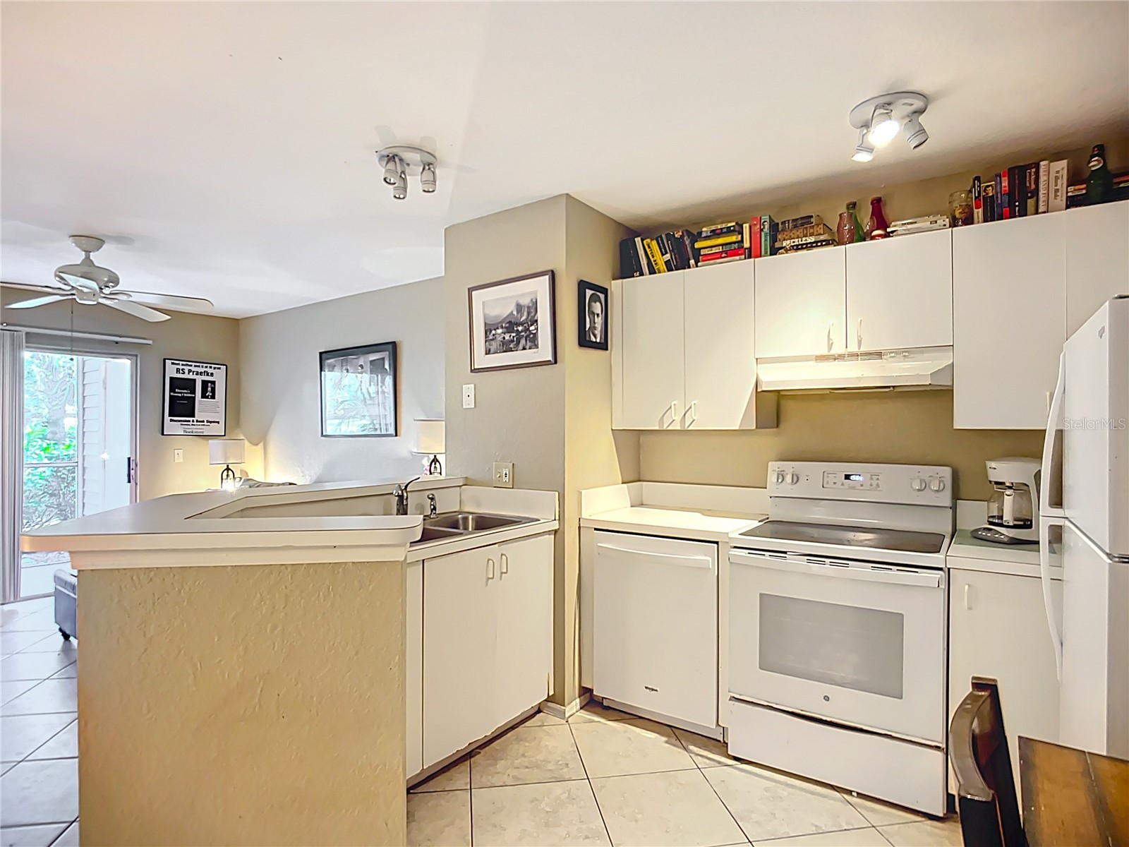 850 S Tamiami Trail #207 Sarasota FL 34236 A4692567 image10