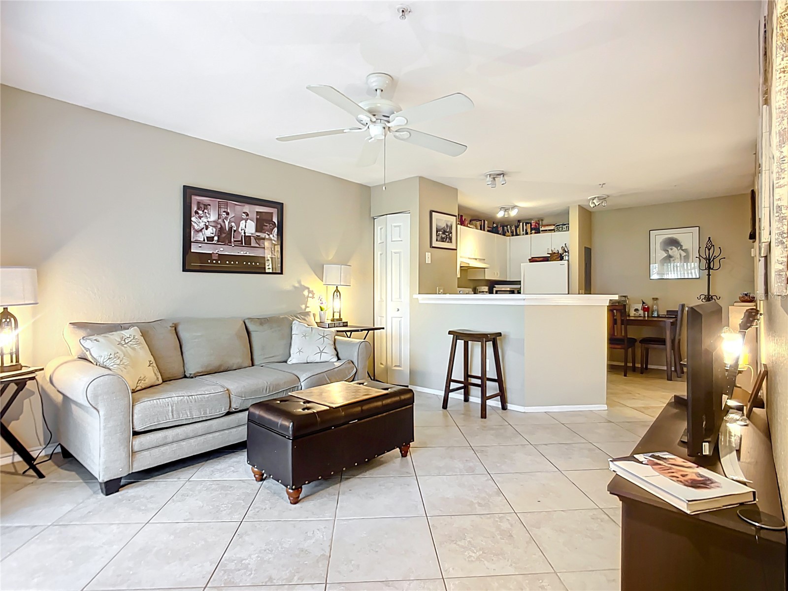 850 S Tamiami Trail #207 Sarasota FL 34236 A4692567 image4