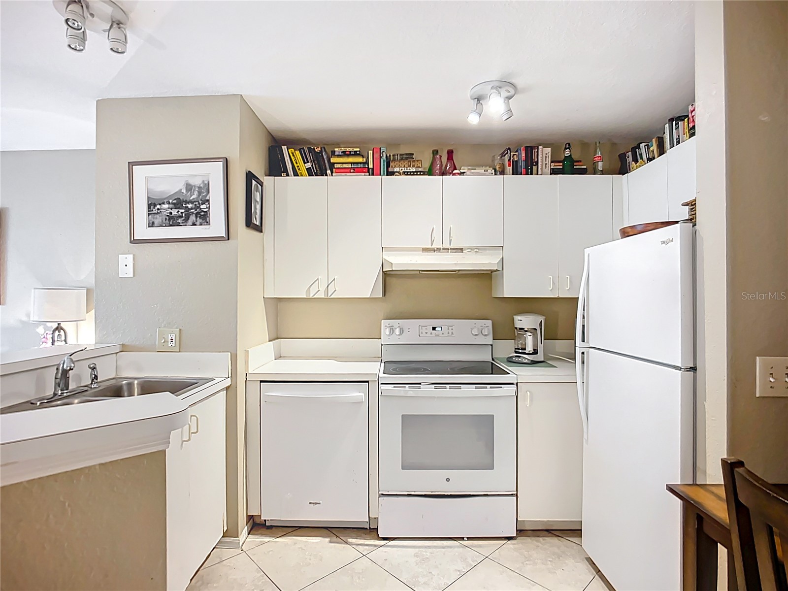 850 S Tamiami Trail #207 Sarasota FL 34236 A4692567 image9