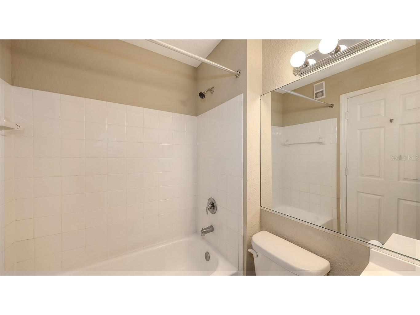 850 S Tamiami Trail #301 Sarasota FL 34236 A4640584 image18