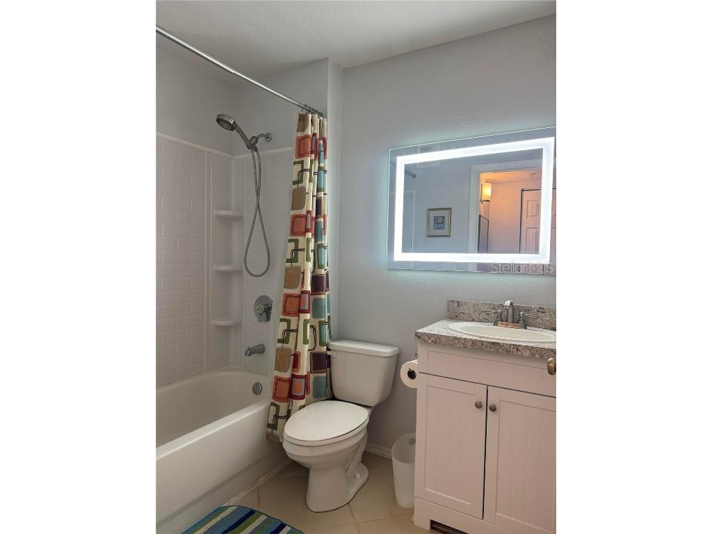 850 S Tamiami Trail #302 Sarasota FL 34236 A4647929 image10