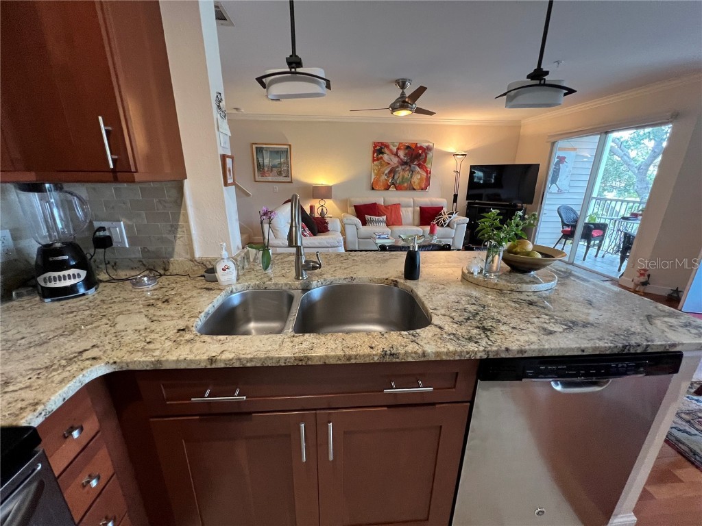 850 S Tamiami Trail #333 Sarasota FL 34236 A4648486 image8