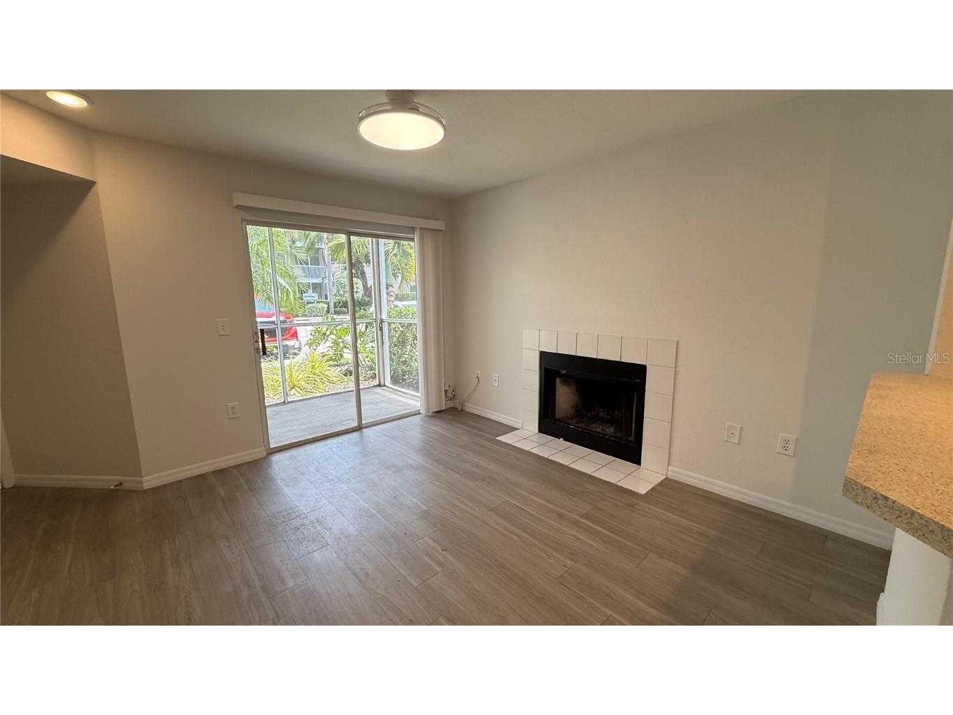 850 S Tamiami Trail #401 Sarasota FL 34236 A4653131 image2