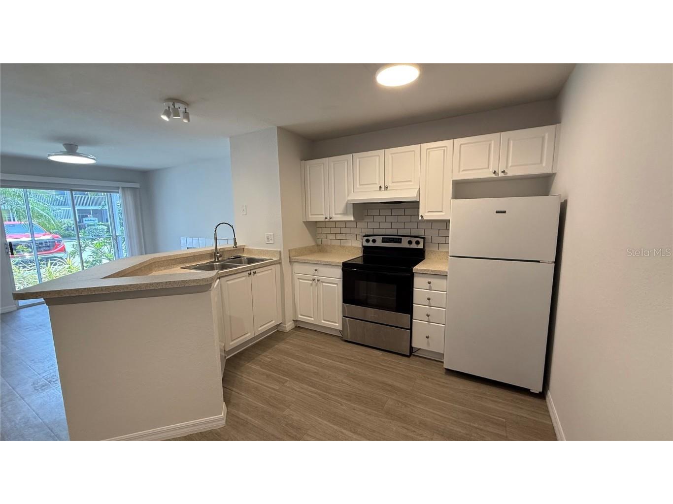 850 S Tamiami Trail #401 Sarasota FL 34236 A4653131 image5