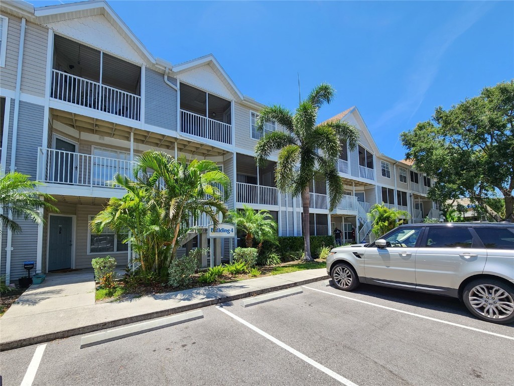 850 S Tamiami Trail #409 Sarasota FL 34236 A4571979 image1