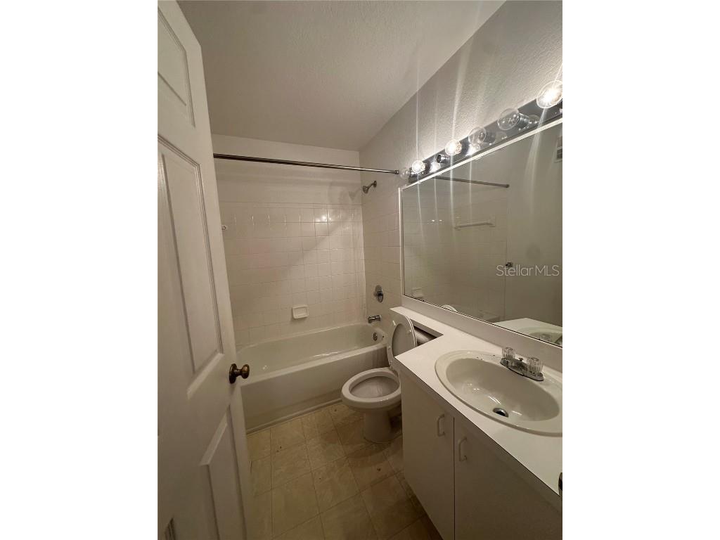 850 S Tamiami Trail #425 Sarasota FL 34236 A4661505 image10