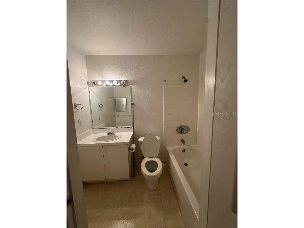 850 S Tamiami Trail #425 Sarasota FL 34236 A4661505 image8
