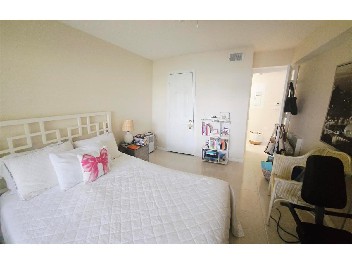 850 S Tamiami Trail #506 Sarasota FL 34236 - HUDSON BAYOU A4659953 image11