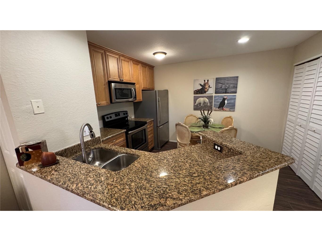 850 S Tamiami Trail #603 Sarasota FL 34236 A4673105 image8