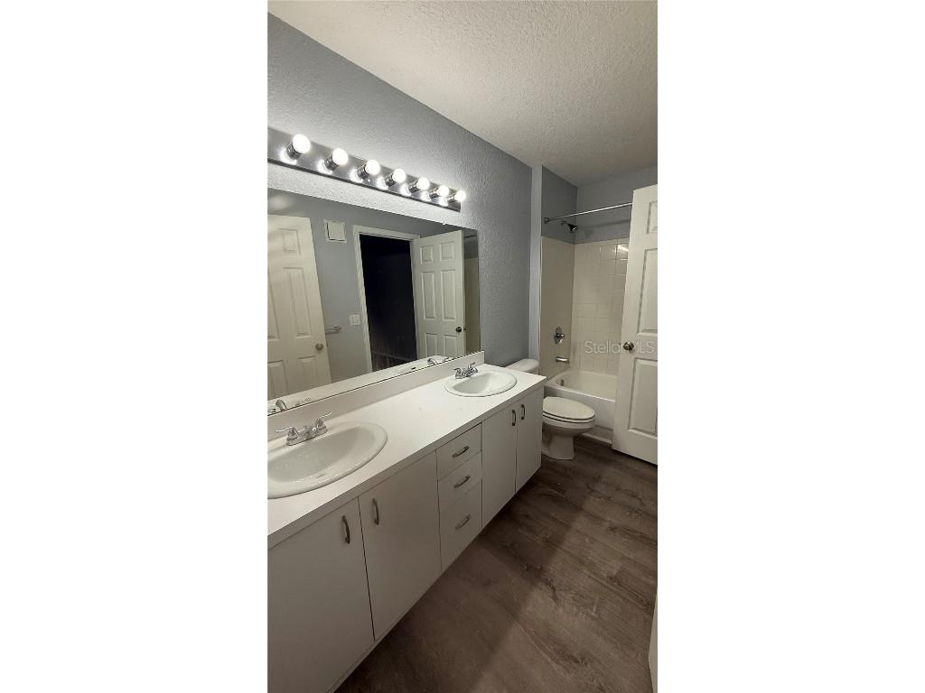 850 S Tamiami Trail #721 Sarasota FL 34236 A4662444 image11