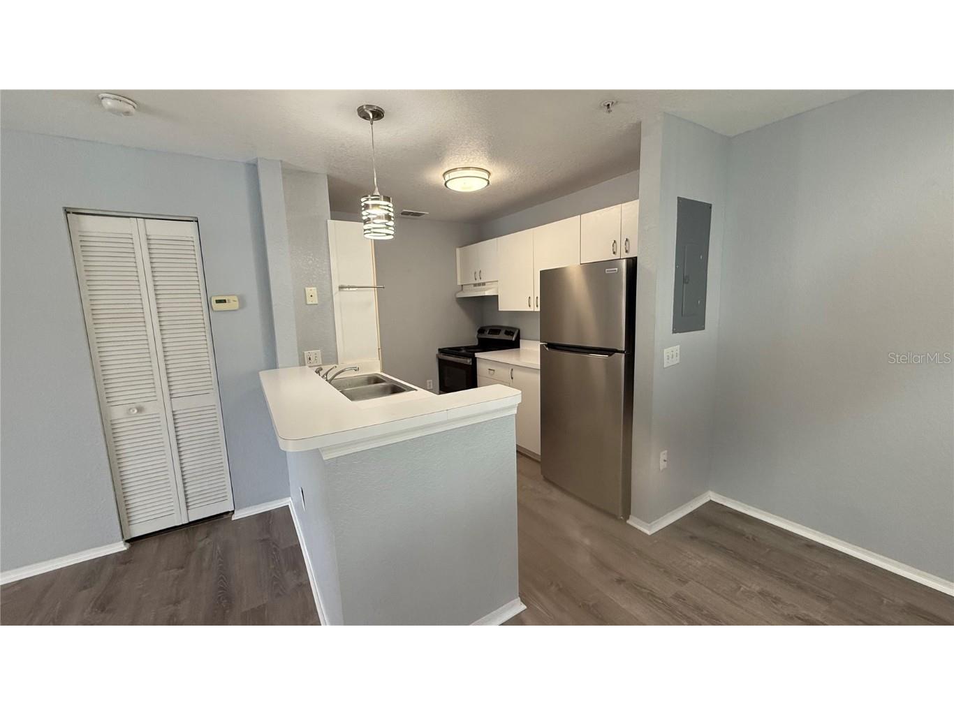 850 S Tamiami Trail #721 Sarasota FL 34236 A4662444 image3