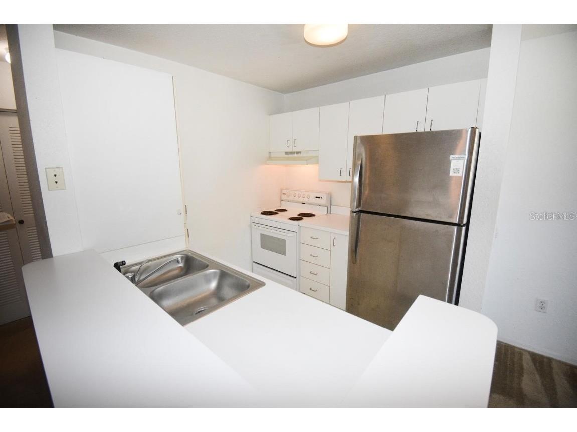 850 S Tamiami Trail #724 Sarasota FL 34236 A4674050 image7