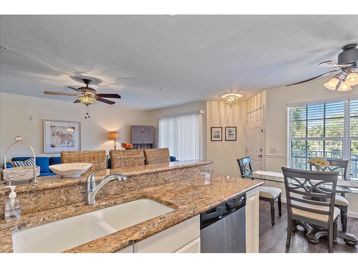 850 S Tamiami Trail #725 Sarasota FL 34236 A4630372 image11