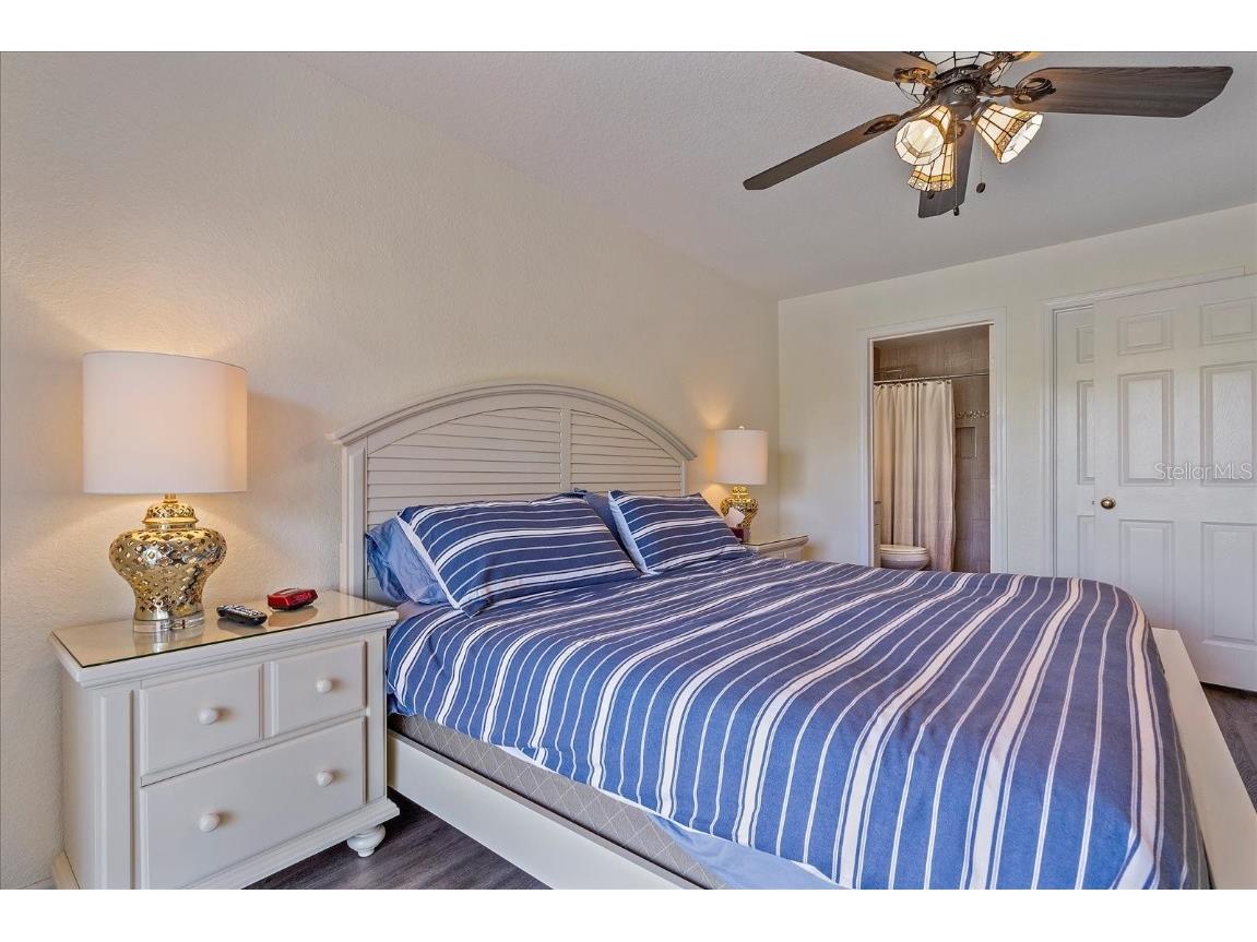 850 S Tamiami Trail #725 Sarasota FL 34236 A4630372 image14