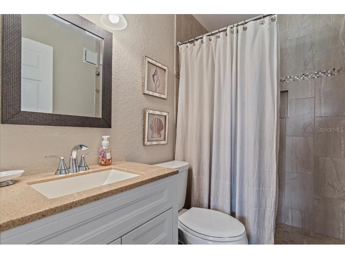 850 S Tamiami Trail #725 Sarasota FL 34236 A4630372 image16