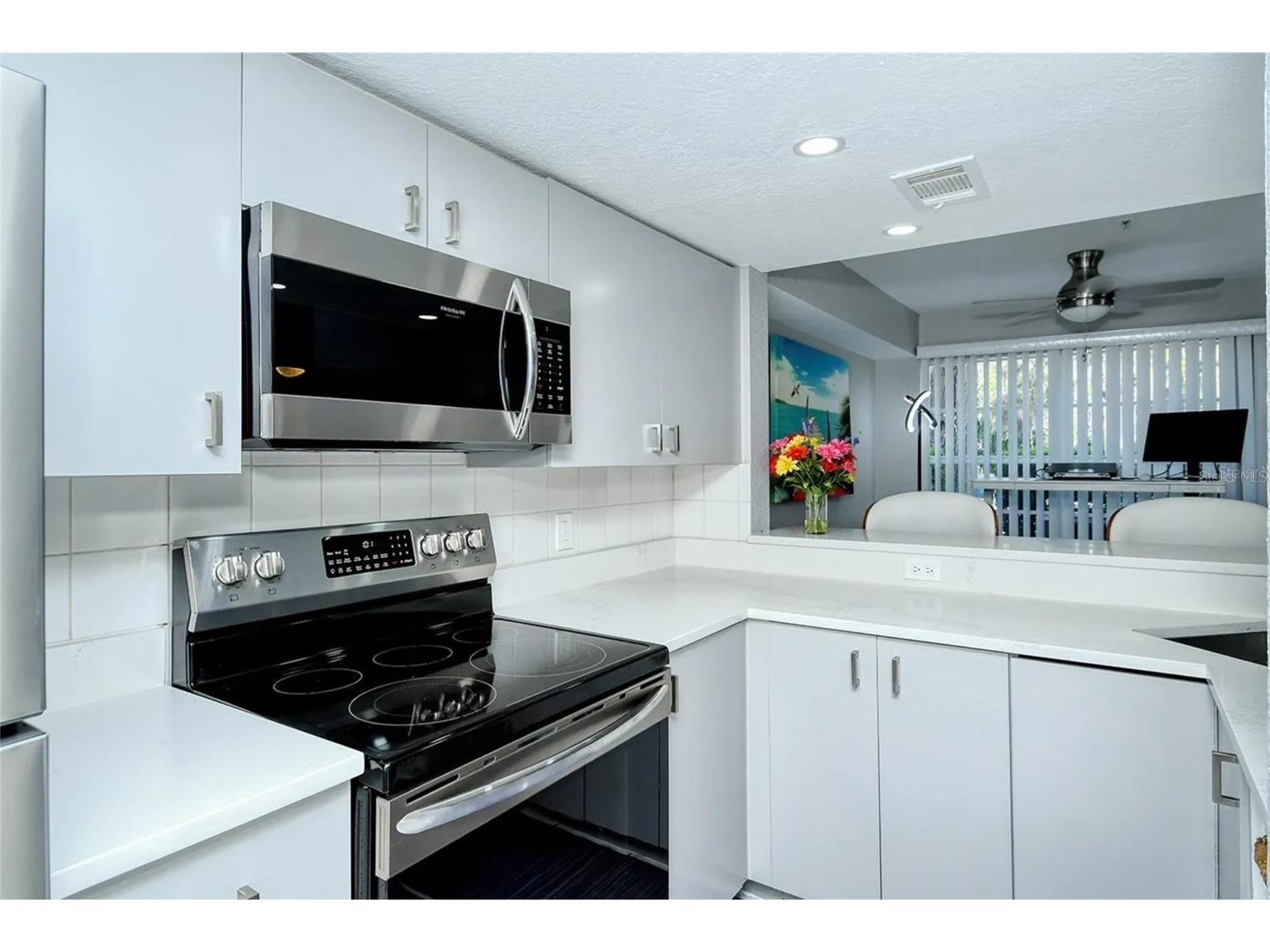850 S Tamiami Trail #801 Sarasota FL 34236 - HUDSON BAYOU TB8515223 image8