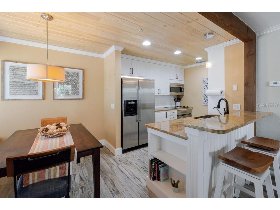 850 S Tamiami Trail #836 Sarasota FL 34236 A4667388 image6